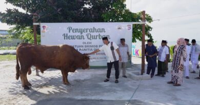 Usai Gelar Salat Ied, Sat Brimob Polda Kaltim Serahkan Hewan Qurban di Hari Raya Idul Adha